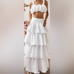 WORN ONCE 2 piece set - crop top and skirt